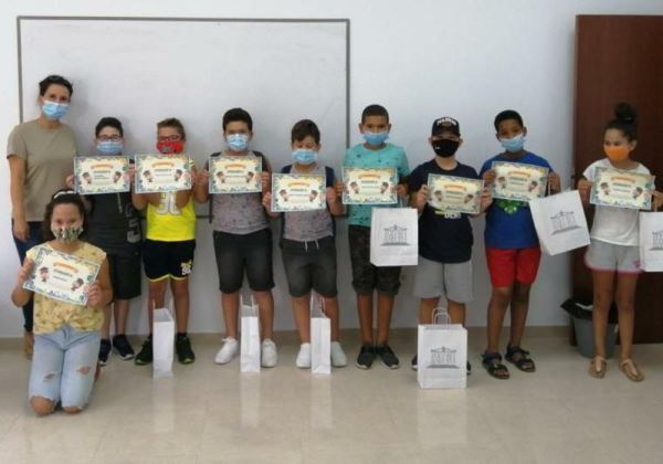 Finaliza el programa de refuerzo escolar de Adra