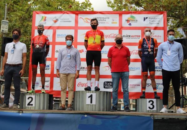 El ciclista roquetero Juan Moreno Gallardo se proclama campeón de España Máster 60 en contrarreloj
