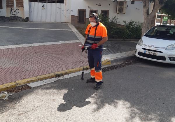El Ayuntamiento de Adra mejora la búsqueda de fugas de agua con equipos de ultrasonido