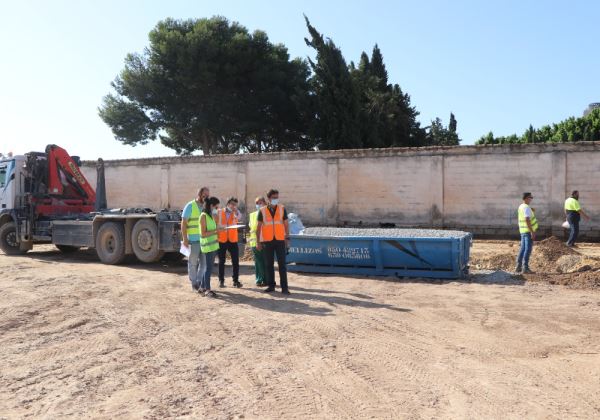 El Ejido alcanza el 50% de ejecución de la ampliación del Cementerio