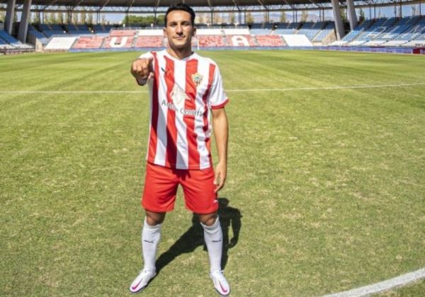 Lucas Robertone y Joao Carvalho firman con la UD Almería
