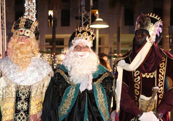 El Ayuntamiento de El Ejido busca 12 personas para ayudar a los Reyes Magos