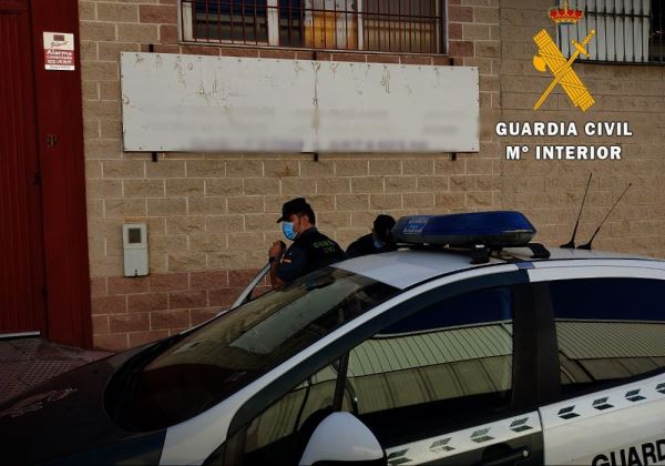 La Guardia Civil desaloja a 34 personas de una fiesta sin seguridad en Benahadux
