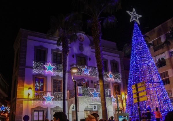 A licitación la iluminación de Navidad en Adra