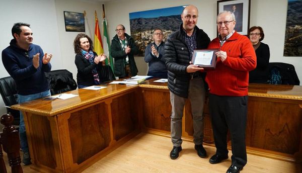El Ayuntamiento de Abla rinde homenaje  a Francisco Herrerías por su jubilación