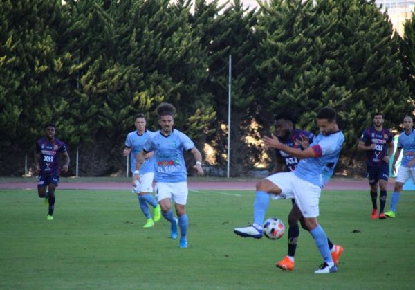 El CD El Ejido vence al Yeclano Deportivo y se coloca líder