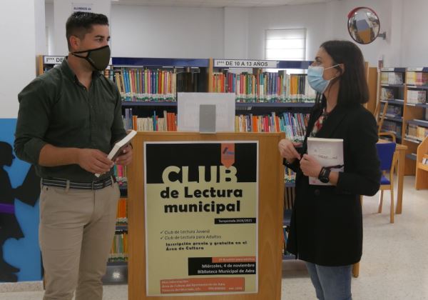 Adra impulsa la creación de un nuevo Club de Lectura