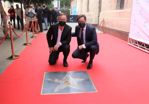 Manuel Martín Cuenca recibe el Premio ‘Almería, tierra de cine’