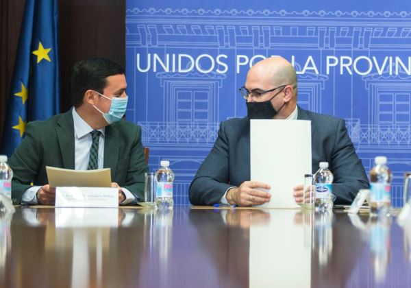 Diputación de Almería y Correos sellan un acuerdo