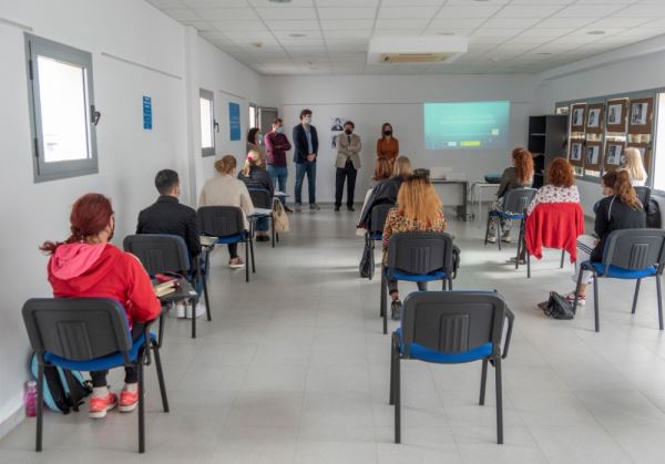 Comienza el curso “Empleo en Comercio en Roquetas de Mar”