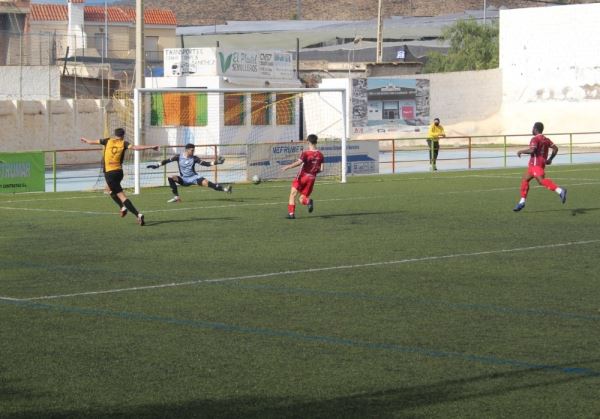 El Berja se impone 2-1 al Rincón y sigue imbatido