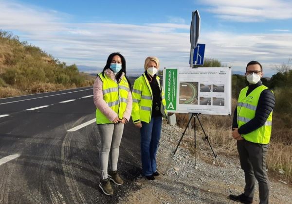 Fomento refuerza el firme de las carreteras A-349 (Tahal) y A-399 (Partaloa)