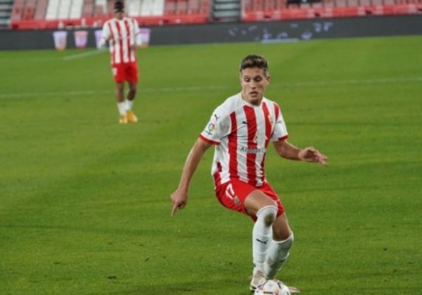 La UD Almería vence 1-0 al Zaragoza