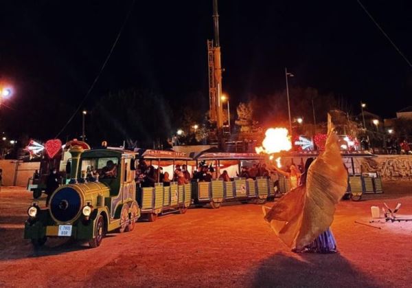 Vícar disfruta de la Autocaravana de Reyes Magos