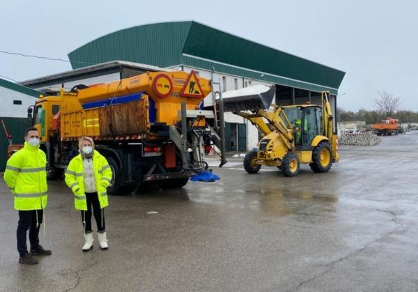 70 operarios y 8 quitanieves trabajan en las carreteras autonómicas en Almería