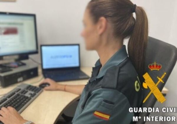 La Guardia Civil detiene en El Ejido a una persona como autor de 21 delitos en 12 provincias