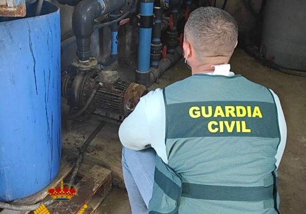 LA GUARDIA CIVIL DETIENE A UNA PERSONA Y ESCLARECE LOS DELITOS DE SIMULACIÓN DE ROBO EN UN ALMACÉN AGRÍCOLA Y OTRO DE ESTAFA