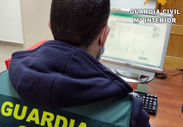 La Guardia Civil detiene a cuatro menores como autores de un robo con violencia e intimidación a otro menor en Roquetas de M