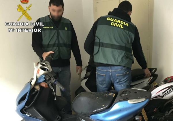 La Guardia Civil detiene a una persona que atropelló a un repartidor de comida rápida en Vícar