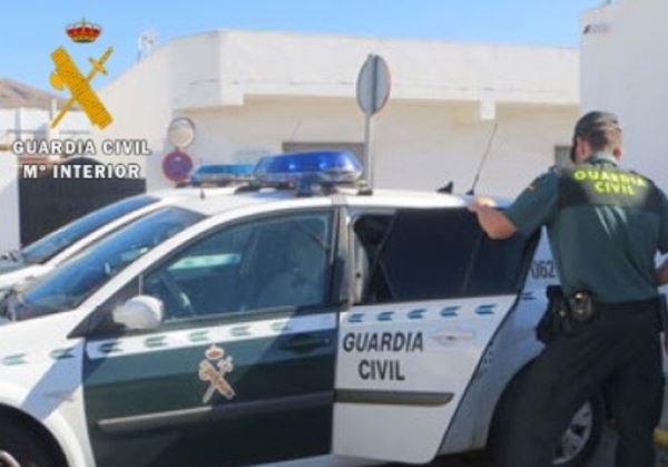La Guardia Civil detiene ‘in fraganti’ al autor de un robo con fuerza mediante escalo en una vivienda de Nijar.