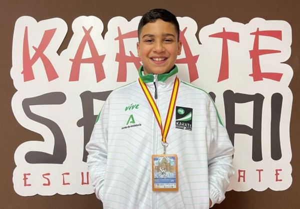 La escuela de Karate Sempai, de Roquetas de Mar, obtiene un tercer puesto nacional con el que suma ya cinco medallas en lo que va de temporada