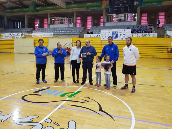 Diversión y mucho balonmano en el I Torneo Solidario 'Nilo Peral' del CBM Cantera Sur El Ejido