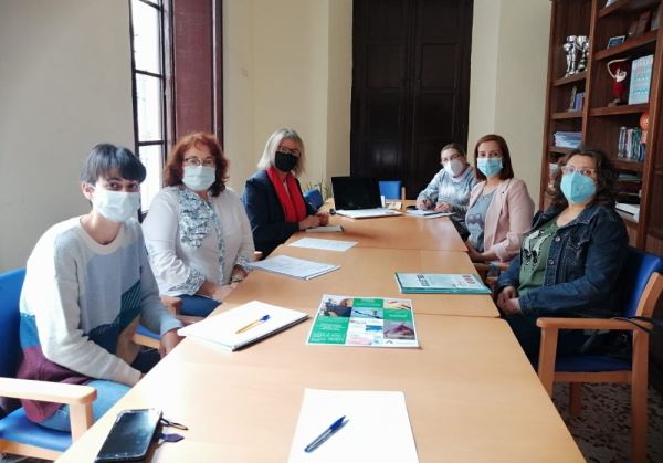 Reunión con el Equipo de Atención a la Mujer