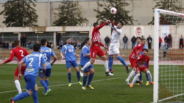 El Almería B vence 4-1 al Ciudad de Torredonjimeno para cerrar una semana de 10