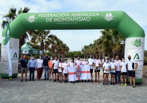 Enrique Villanueva y Sonia Miras ganan la III Marcha Nórdica Ciudad de Almería