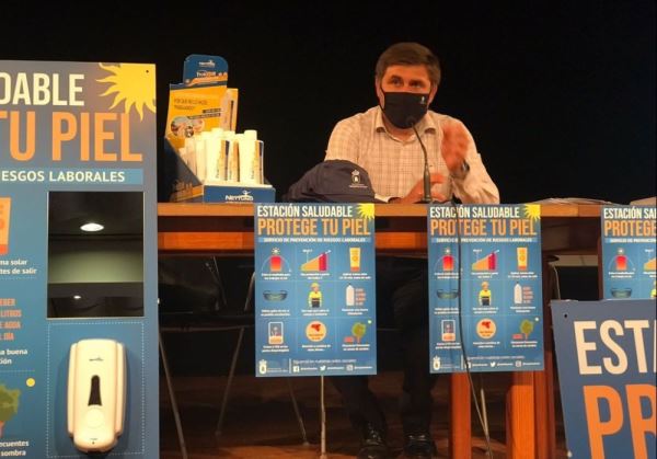 Roquetas de Mar pone en marcha en los servicios municipales la campaña “protege tu piel también en el trabajo”