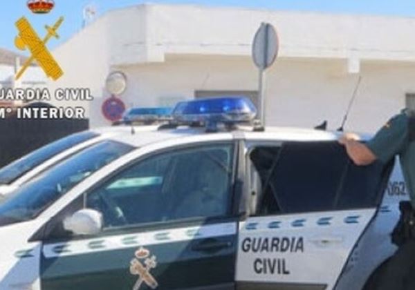 La Guardia Civil detiene infraganti a una persona como autor de un delito de robo con fuerza en las cosas en San Agustín-El Ejido