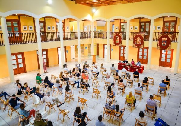 Roquetas de Mar recupera las presentaciones literarias en el espacio cultural Castillo de Santa Ana
