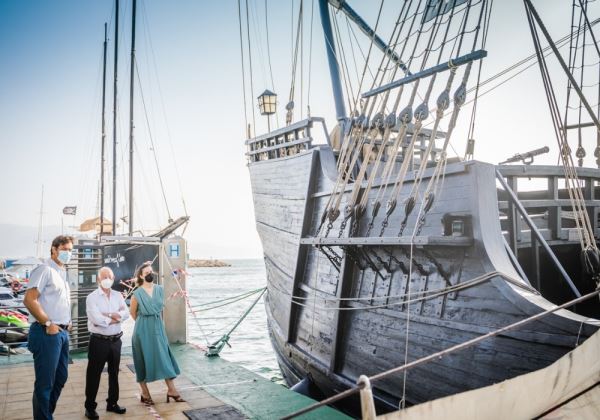 La Nao Victoria, una réplica del barco que dio la primera vuelta al mundo, se puede visitar en Roquetas de Mar