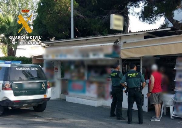 La Guardia Civil frustra el robo en un quiosco de la localidad de Olula del Río