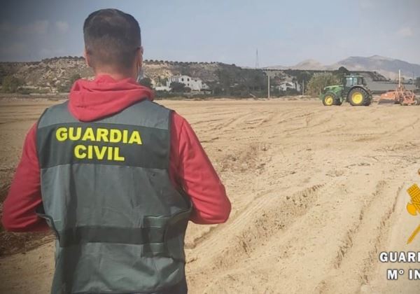 LA GUARDIA CIVIL EVITA UNA ESTAFA POR VALOR DE 80.000 EUROS DE UN EMPRESARIO QUE SIMULÓ ELROBO DE MAQUINARIA AGRICOLA PARA COBRAR EL SEGURO