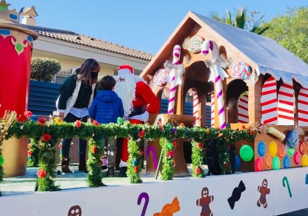 La ‘Carroza de Papá Noel’ continúa recorriendo el municipio para que los más pequeños puedan entregar sus cartas