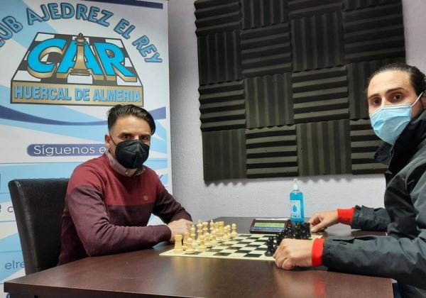 Más de 70 ajedrecistas deciden en Huércal de Almería quién acudirá al Campeonato de Andalucía de Ajedrez