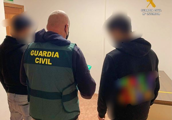 La Guardia Civil detiene en Garrucha a una persona por estafa y falsedad documental
