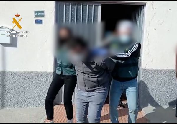 Detenido un hombre en Almería por ciberacosar sexualmente a 23 menores