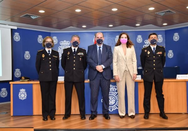 La Policía Nacional y la Fundación Quirónsalud se unen para sensibilizar a los jóvenes en la prevención de las adicciones