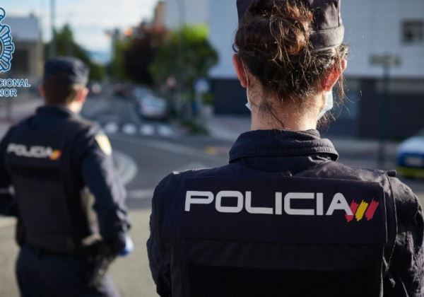 La Policía Nacional en Almería ha detenido a un hombre por un delito de daños