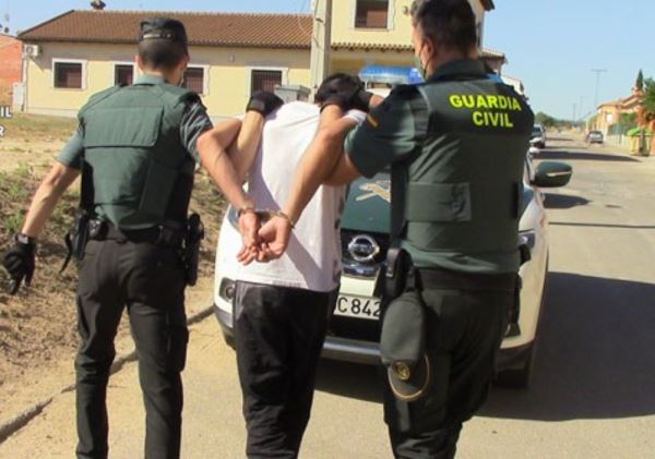 La Guardia Civil detiene in fraganti al autor de un robo en el interior de una vivienda en Cuevas del Almanzora