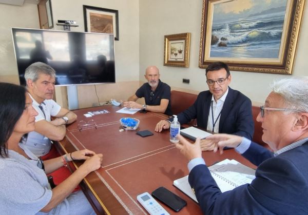 La Asociación Almería Centro ve en el turismo de cruceros un revulsivo para el comercio