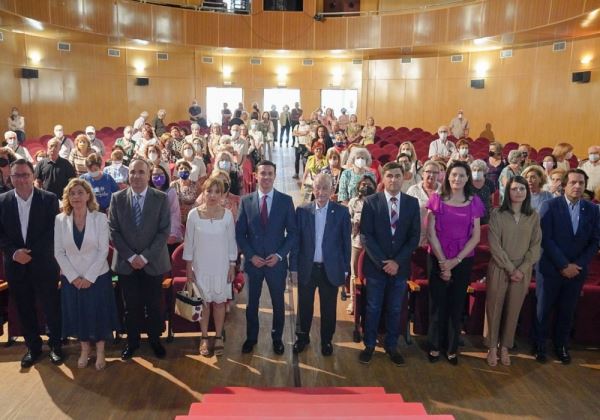 La Universidad de Mayores clausura el curso académico 2021/2022 tras el regreso al 100% a la presencialidad