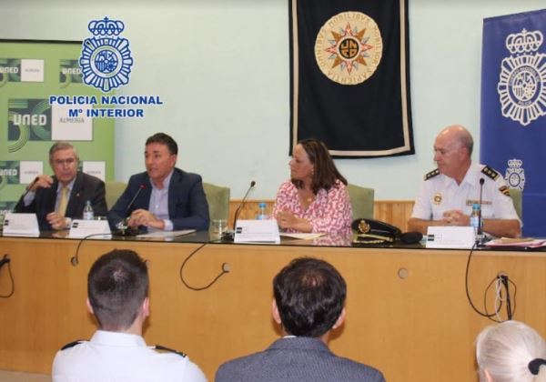 La Policía Nacional y la UNED inauguran las 