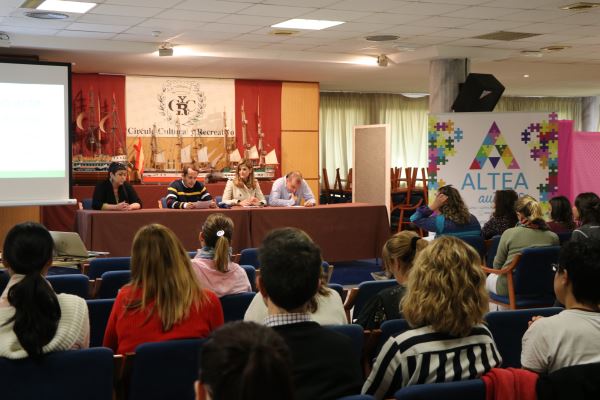 Un curso de 'Apoyo Conductual Positivo' ofrece estrategias para enfrentarse a problemas de conducta de personas con TEA