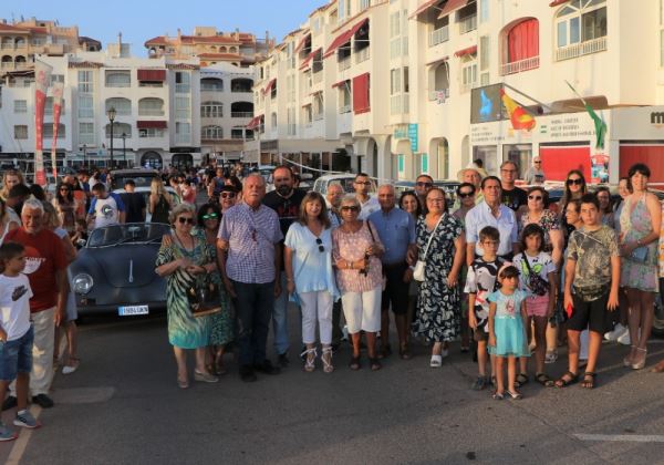 Joyas automovilísticas del pasado se dan cita en Almerimar