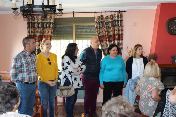 La Asociación Damas de Huércal-Overa entrega 1.000 euros a ASTEA