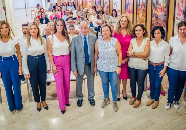 Roquetas de mar reconoce el papel de la mujer en el ámbito agrícola con motivo del Dia Internacional de la Mujer Rural