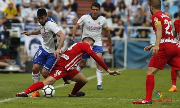 La UD Almería cae 2-1 en la Romareda ante el Zaragoza y se complica su permanencia en Segunda